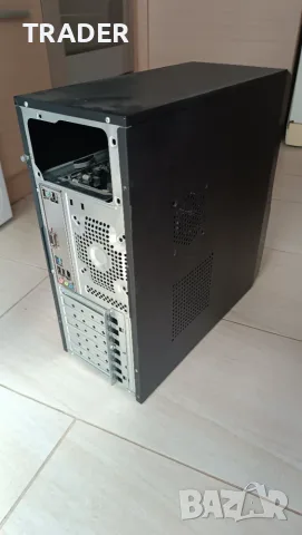 Кутия за настолен компютър  Tower и Middle tower компютърна кутия , снимка 4 - Захранвания и кутии - 40490671