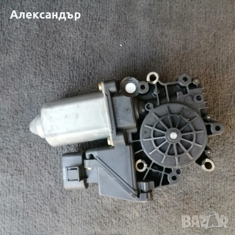 Моторче за ел. стъкло/прозорец за Audi A4 B5, снимка 3 - Части - 54943041
