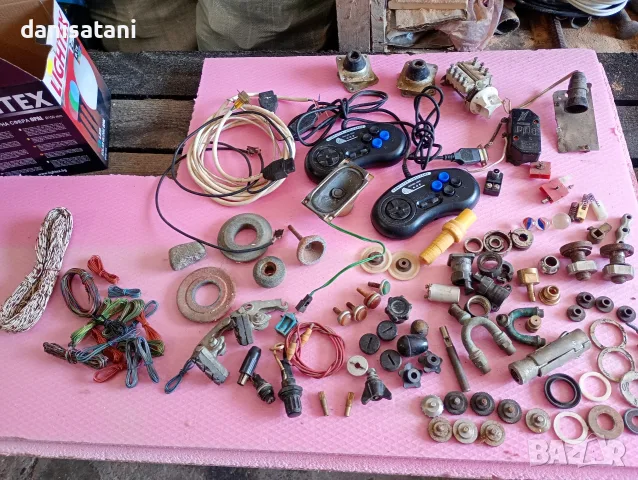 Продавам кашонче със различни неща 