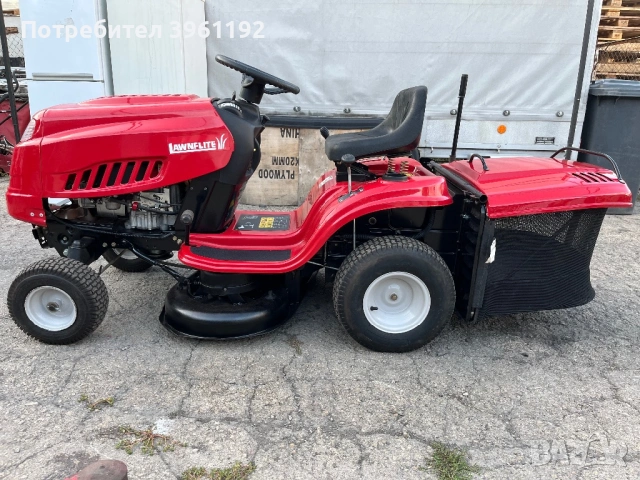 Тракторна косачка Laumflite Briggs 13.5 hp, снимка 3 - Градинска техника - 54118679