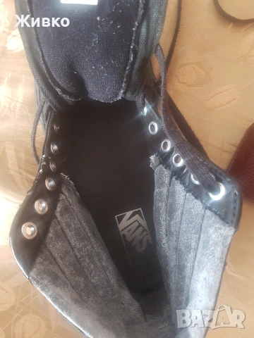 Продавам маратонки VANS , снимка 6 - Кецове - 54713649