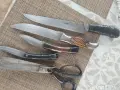 Два ножа стари здрави,две ножчета и шивашка ножица,,чилик,, стомана изработка красива на всички , снимка 1