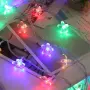 Многоцветни коледни LED лампички с цветя с щепсел  - Многоцветни, дължина - 5м ,28бр лампички., снимка 4