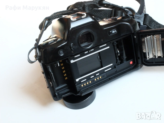 ВИСОК КЛАС "NIKON F-90X"  с бустер за батерии, снимка 4 - Фотоапарати - 54038614