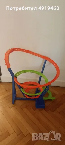 Писта Hot Wheels Corkscrew Crash (Тройен луп с мотор)