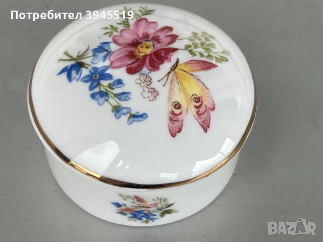 Порцеланова кутия за бижута, снимка 2 - Антикварни и старинни предмети - 54904416
