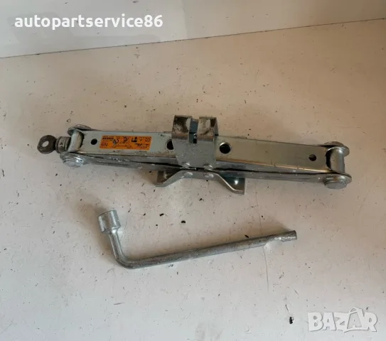 Автомобилен крик 1.250 кг за Nissan Murano Z51 3.5 V6 (2009) OEM 995501AN0A