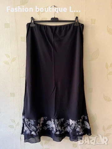 Нова пола в тъмно син цвят с ластик в кръста 💙 Налични размери M , L , XL 💙