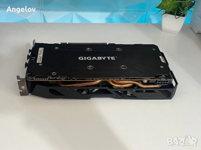 Видео карта Gigabyte RX 580 4GB Профилактирана, снимка 2 - Видеокарти - 54580853