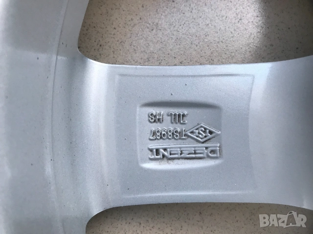 Алуминиеви джанти 17 инча Dezent 5x120 8J ET34 с летни гуми за BMW F30 F31 F3x, снимка 4 - Гуми и джанти - 55164584