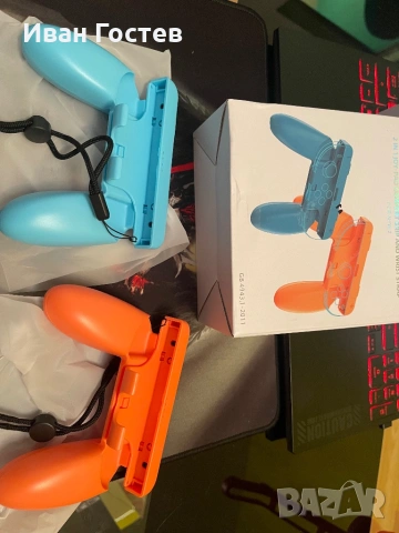 Чисто нови Ергономични Грипове 2-в-1 за Nintendo Switch Joy-Con (Син и Оранжев)