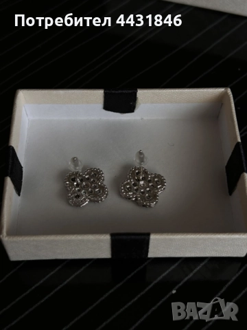Стоманени обици тип van cleef с кристали, снимка 3 - Обеци - 55614286