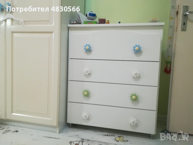 Детско легло с матрак + скрин, снимка 3 - Мебели за детската стая - 54584589