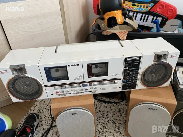 Касетофон Sharp QT-89, снимка 2 - Радиокасетофони, транзистори - 55353290