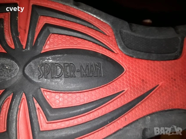 Като нови Adidas Spider-Man , снимка 7 - Детски маратонки - 54373907