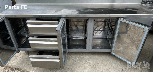Хладилна маса професионална с 3 врати 3 чекмеджета profesionalna hladilna masa, снимка 4 - Обзавеждане на кухня - 54166252
