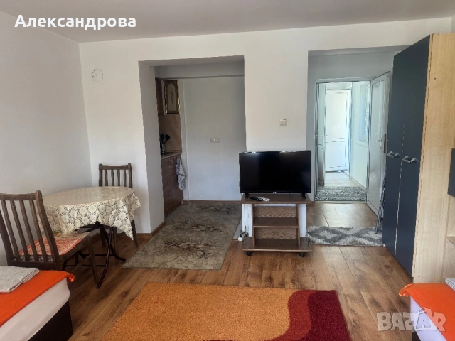 Партерна боксониера, снимка 2 - Стаи под наем - 54939028