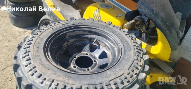 Гуми за кал 235/75/15, снимка 2 - Гуми и джанти - 54097707