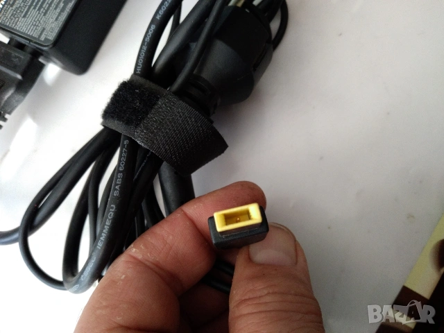 Зарядно за лаптоп Lenovo ADLX45NLC3A 20V,2.25A,45W с правоъгълна букса, снимка 2 - Части за лаптопи - 54735779