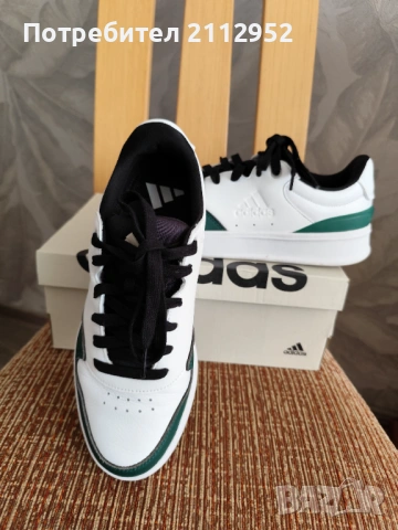 Кожени маратонки Adidas , снимка 5 - Маратонки - 54406082