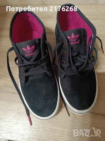 Дамски маратонки adidas , снимка 2 - Кецове - 55578331