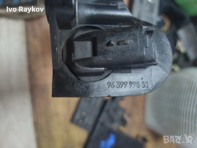 Датчик колянов вал 9639999880 за CITROEN , Peugeot , снимка 5 - Части - 54610260
