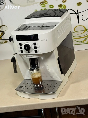 Кафемашина кафе автомат delonghi magnifica S с гаранция, снимка 2 - Кафемашини - 54724222