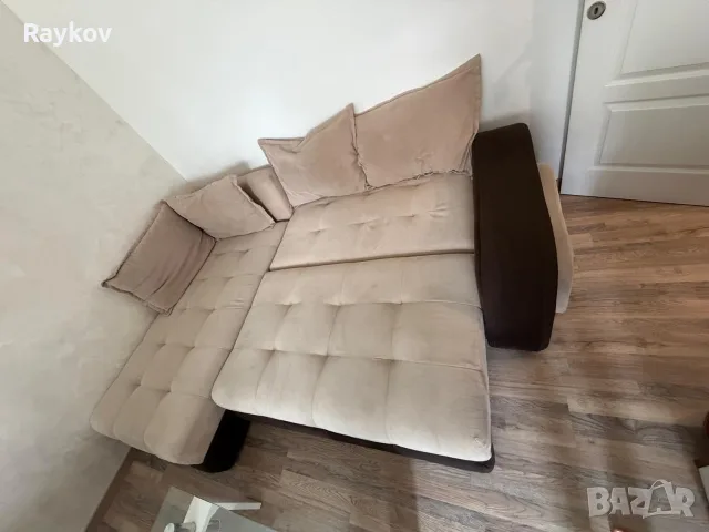 Ъглов разтегателен диван