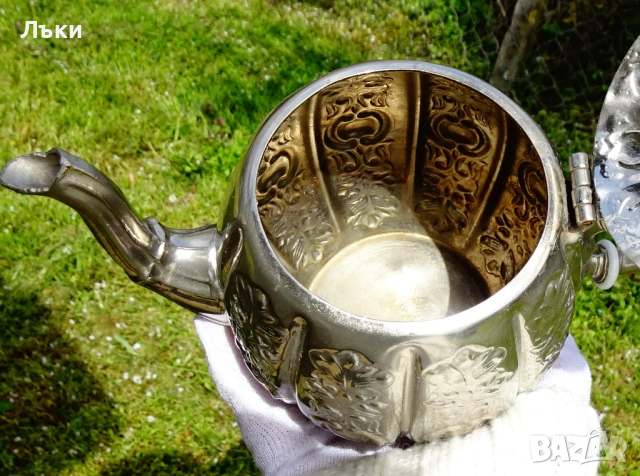 Посребрен меден чайник,кана,ковани орнаменти Шефилд,печат. , снимка 3 - Антикварни и старинни предмети - 54271452