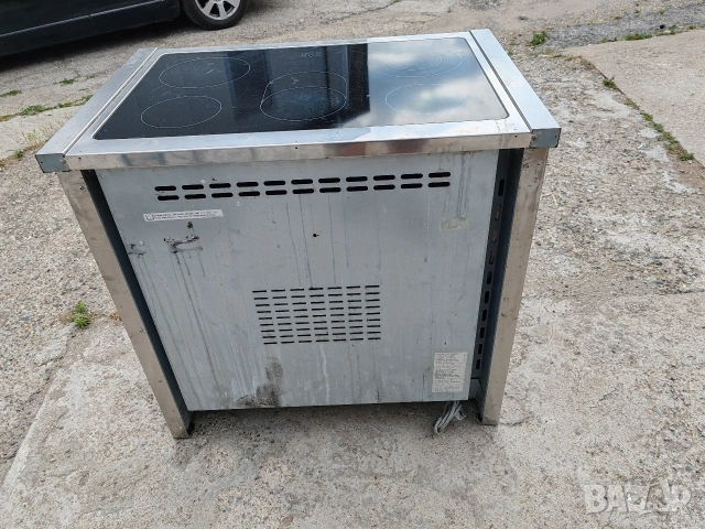 Професионална иноксова свободно стояща готварска печка с керамичен плот и грил за пилета SMEG! , снимка 16 - Печки, фурни - 55159143
