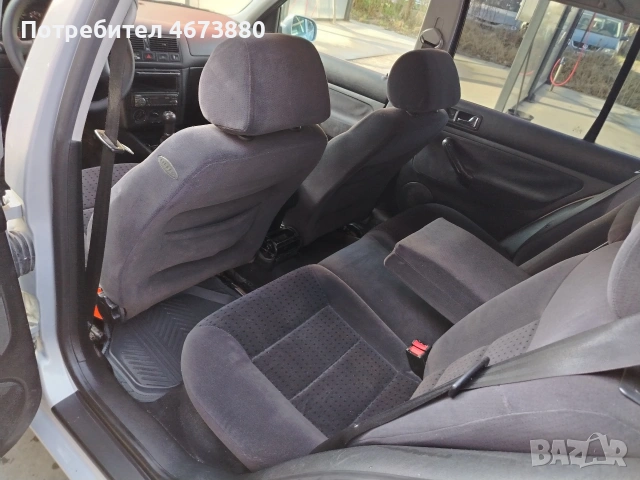 Vw Golf 1.6 SR, снимка 13 - Автомобили и джипове - 54824803