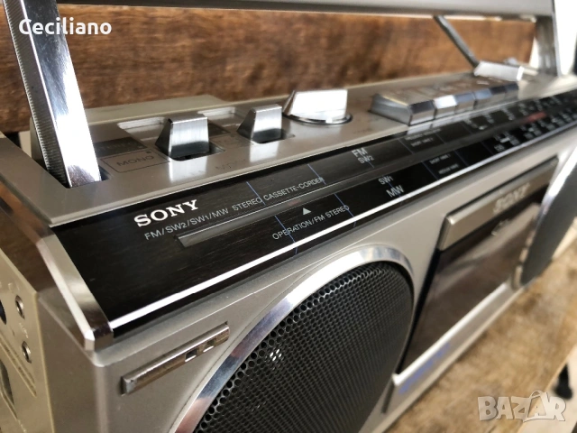 Радиокасетофон Sony Boombox  CFS-330S - Japan, снимка 2 - Радиокасетофони, транзистори - 54373612