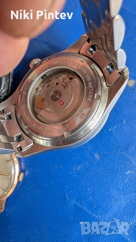 victorinox suiss army c eta2824 в много добро състояние , снимка 2 - Мъжки - 54281174