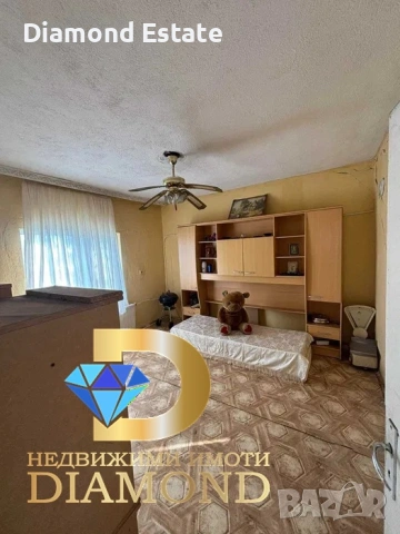 Едноетажна къща в град Гълъбово, снимка 4 - Къщи - 54134061