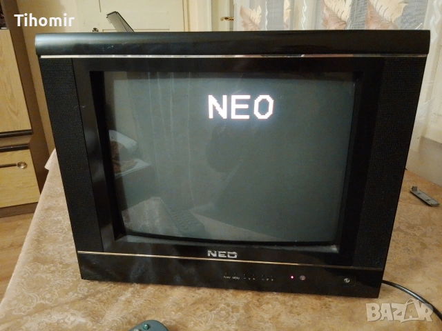 Телевизорче NEO 15 инча-ретро