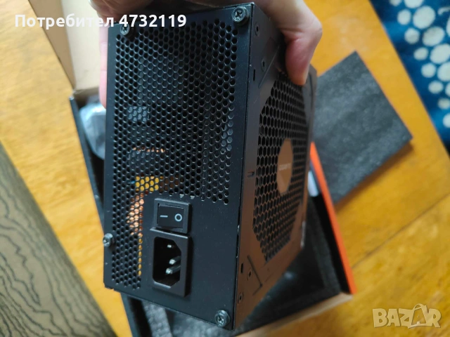 Gigabyte UD850GM, 850W, 80+ GOLD, Modular Захранващ блок, снимка 4 - Захранвания и кутии - 54042347