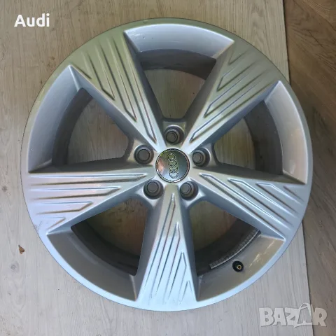 Оригинални Ауди Джанти 19 Q4 e-tron, снимка 2 - Гуми и джанти - 55417860