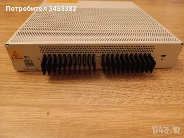 Cisco 3504 Wireless Controller (AIR-CT3504-K9) с 75 ПЕРМАНЕНТНИ ЛИЦЕНЗА, снимка 3 - Рутери - 54488737