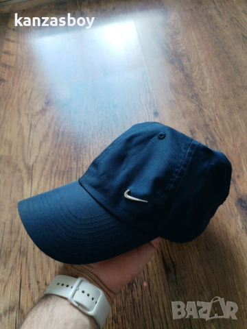 Nike metal swoosh cap - страхотна шапка, снимка 3 - Шапки - 54519374