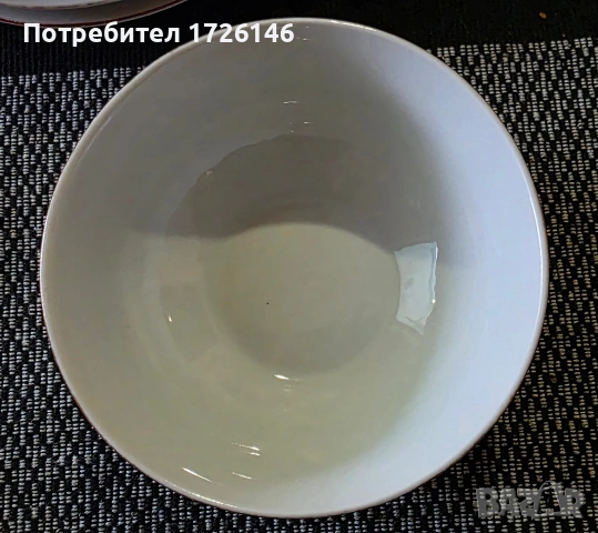 Порцеланова купичка на Китка , снимка 2 - Чинии - 54352296