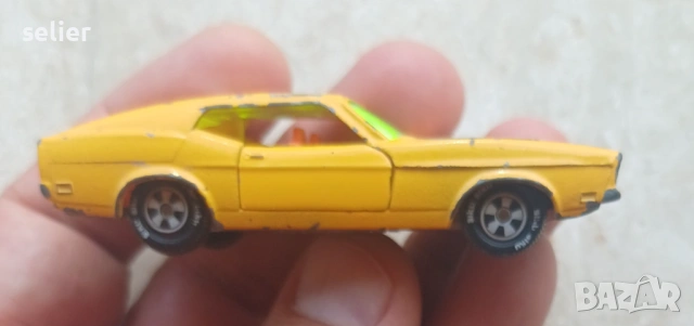 колекционерска метална количка Siku Ford T5 Mustang Mach 1, модел номер V 330. Този умален модел в м, снимка 6 - Колекции - 54568157
