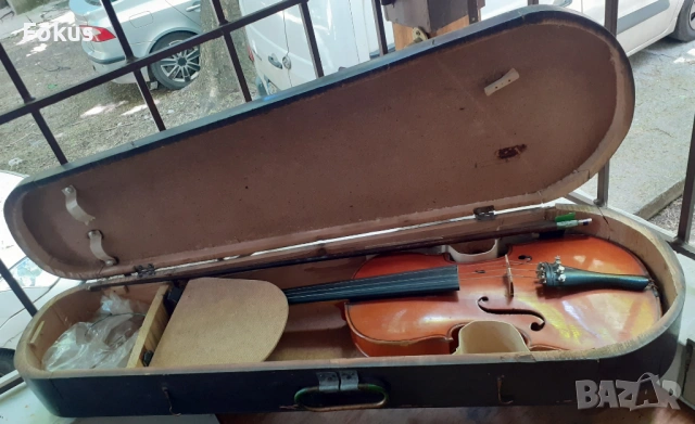 Стара цигулка Страдивариус Stradivarius 1717 с дървена кутия