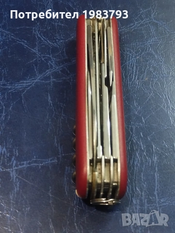 Многофункционален стар модел Victorinox Switzerland с ножица и трион., снимка 6 - Ножове - 54818682