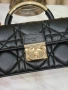 Dior ⚜️ Дамски Чанти , снимка 5