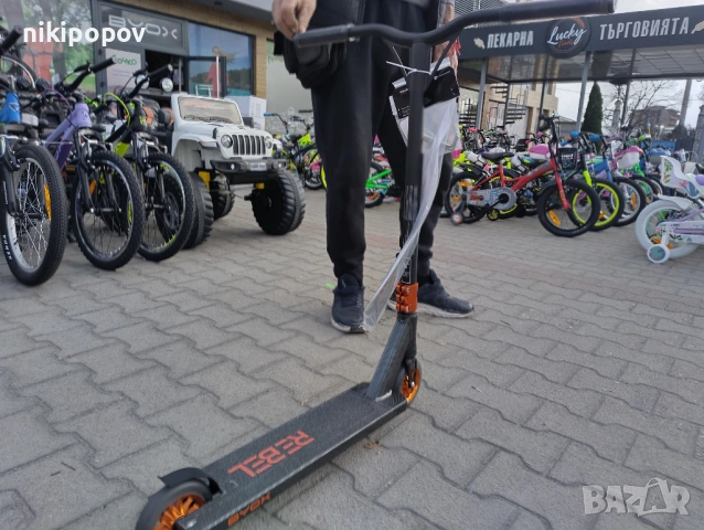 BYOX Детска тротинетка stunt REBEL карбон, снимка 8 - Други - 54811728