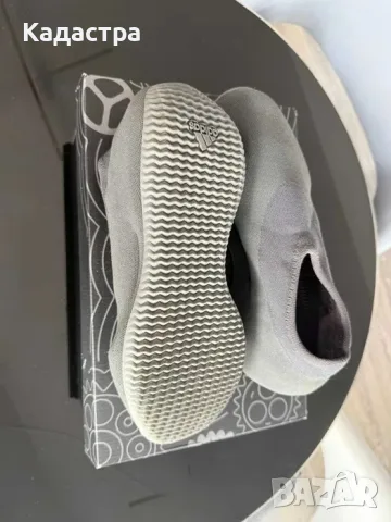 Adidas Yeezy Knit RNR Stone Onyx IG7831 – оригинални, нови, EU 42 2/3, снимка 5 - Маратонки - 55664685