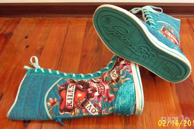 Ed Hardy оригинални дамски кецове UK7,5 /41, снимка 5 - Кецове - 54374125