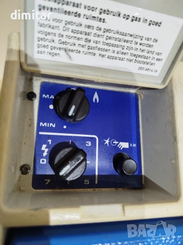 Хладилник DOMETIC - 12 V/ 220 V/ GAS, снимка 4 - Хладилни чанти - 55223750