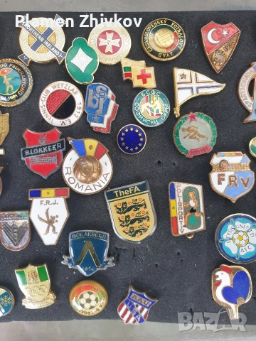 стара колекция събирана с години от значки на тема СПОРТ и ФУТБОЛ, снимка 4 - Колекции - 54025454