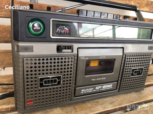 Радиокасетофон SHARP GF 8080 E, снимка 2 - Радиокасетофони, транзистори - 54083942